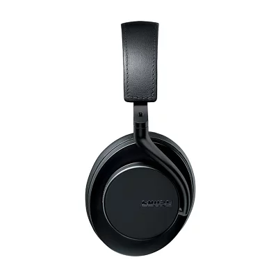 Shureの黒いワイヤレスヘッドホン
